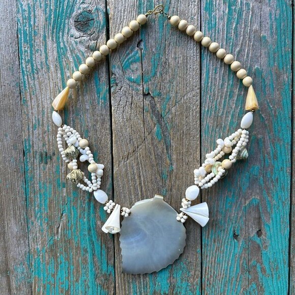Necklace Pendant Mother Of Pearl Carved‎ Leaf Shell Beaded Boho Retro VTG 24" - Picture 6 of 11